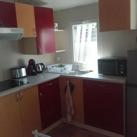 Panzió Mobil-home Dans Lotissement Tres Tranquille 3*