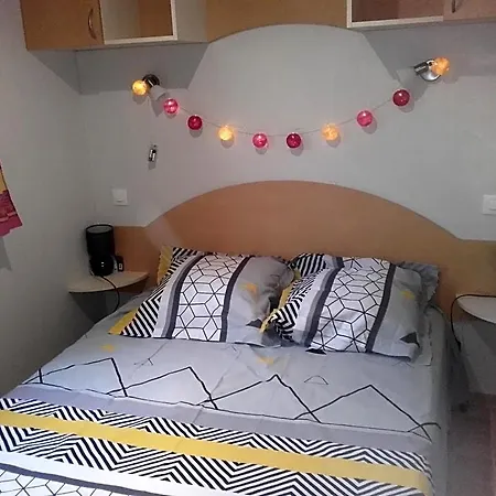 Mobil-home Dans Lotissement Tres Tranquille 3*