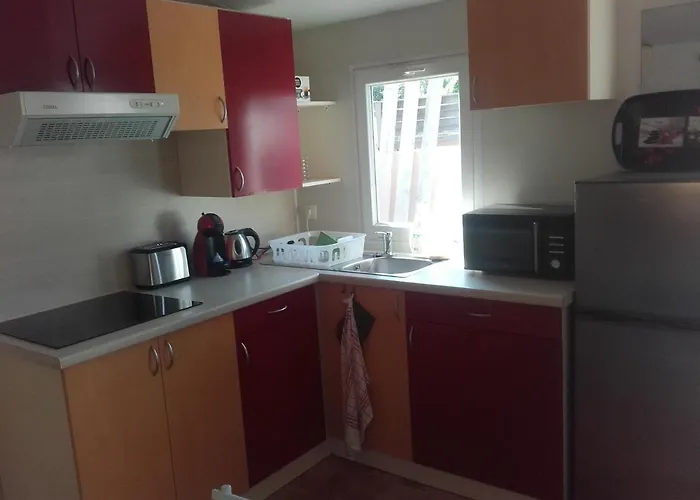 לינה וארוחת בוקר Mobil-home Dans Lotissement Tres Tranquille 3*